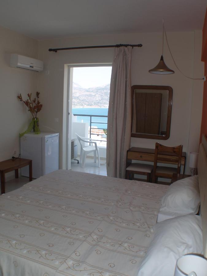 Iolkos Hotel Kárpathos Rom bilde